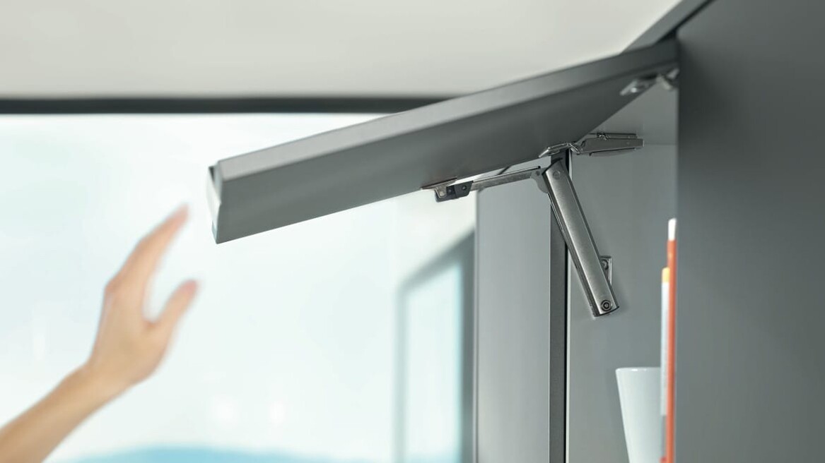 Khám Phá 5 Loại Tay Nâng Cánh Tủ Mới Của Blum
