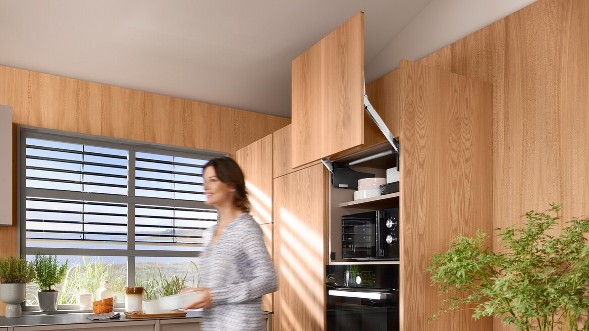 Khám Phá 5 Loại Tay Nâng Cánh Tủ Mới Của Blum