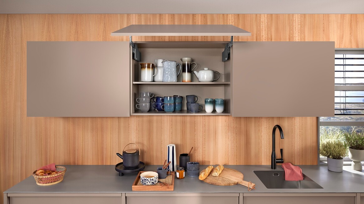 Khám Phá 5 Loại Tay Nâng Cánh Tủ Mới Của Blum