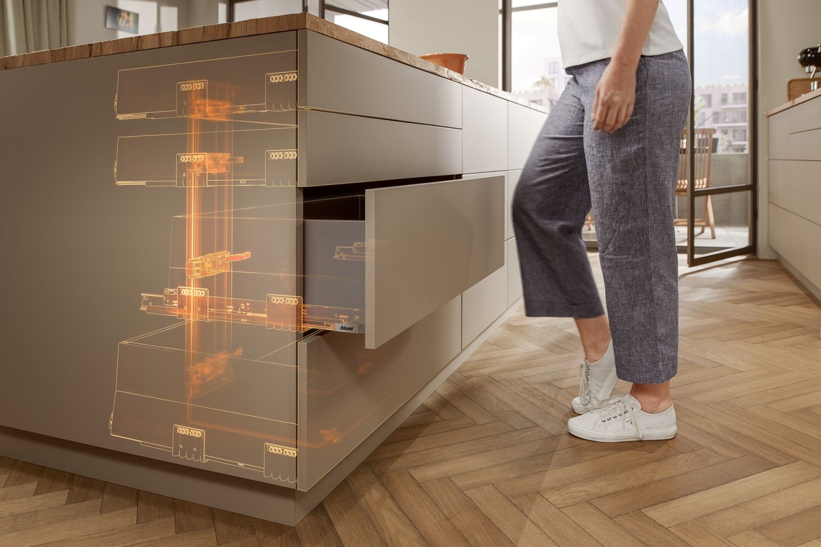 Phụ Kiện Blum Có Tốt Không? Mua Phụ Kiện Blum Chính Hãng Ở Đâu? 5 NGĂN KÉO ĐIỆN BLUM SERVO-DRIVE LÀ GÌ?