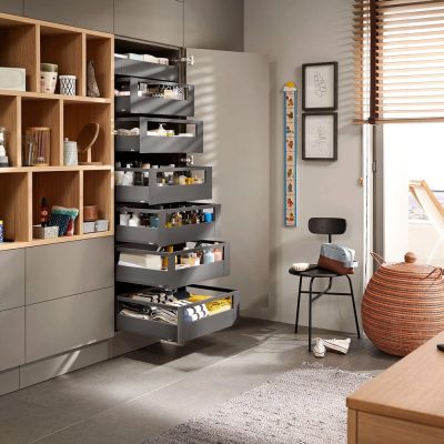 10 phụ kiện tủ bếp cần có cho gia đình 9 anh tu do kho Blum Space tower Merivobox xam dam